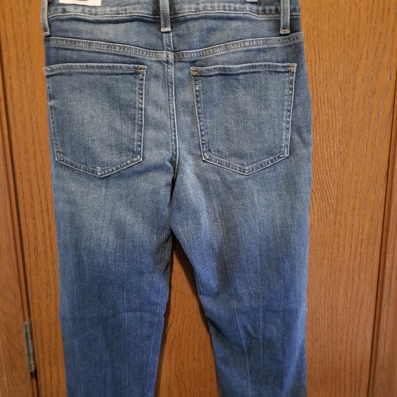 Maurices- Boyfriend crop Jeans- Size 6 - Picture 3 of 3